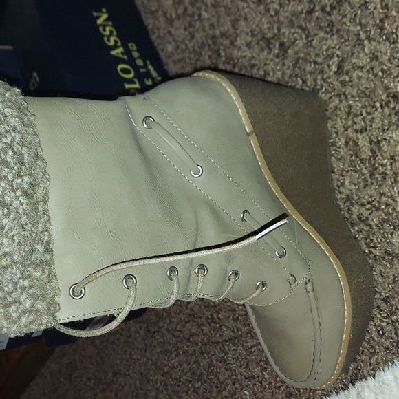 Womens boots - Picture 2 of 9